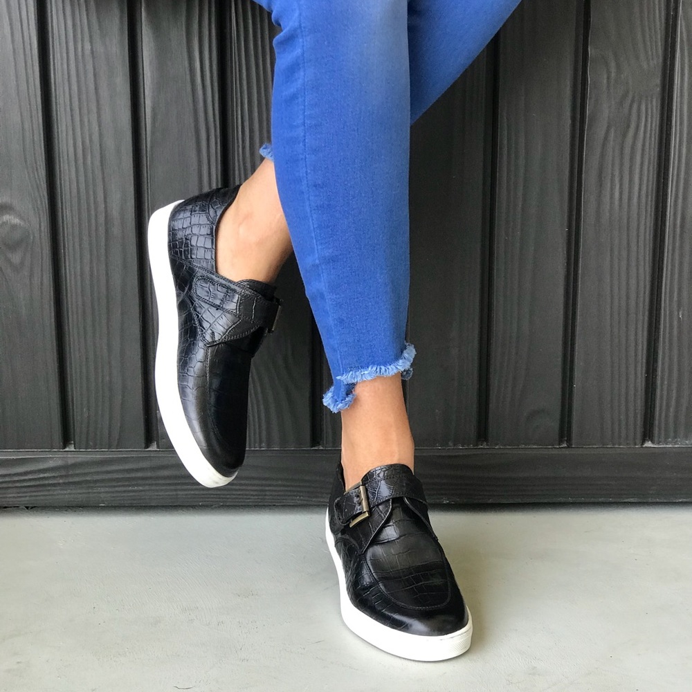 Reptile Print Buckle Strap Boyfriend Loafers